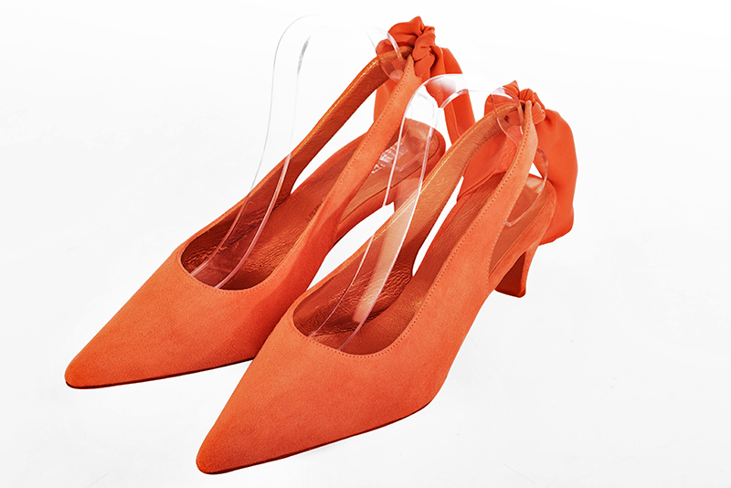 Clementine orange women's slingback shoes. Pointed toe. Medium slim heel. Front view - Florence KOOIJMAN